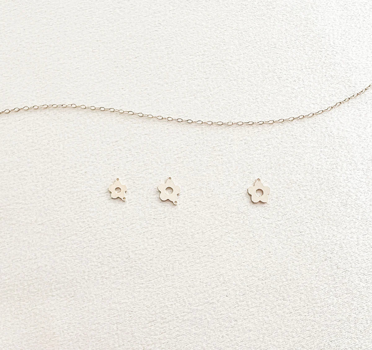Daisy Connector
